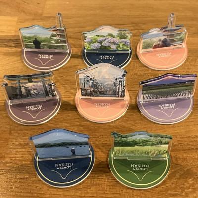 ふるさと納税 山梨県 課題解決型地域活性化富士山オリジナルアイテム 缶バッジ・スタンド・キーホルダー 全24個セット |  | 01