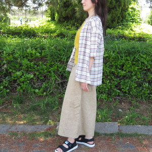 【和心衣・カゲヤマ】　和晒し仕上げの半袖ブラウス（44-40）　赤茶系・Mサイズ