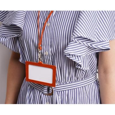 ふるさと納税 三宅町 IDネーム ホルダー 栃木レザー 牛革 日本製 レザー 天然皮革 人気 実用的 ギフト:レンガ |  | 02