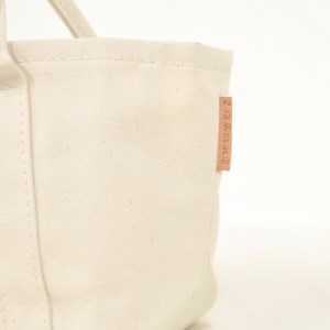 T03039_2　【出し入れ簡単】横長浅型のミニトート　/国産8号帆布　[bateau S]（ホワイト）