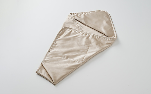 「毎日シルクに包まれて眠りたい」【中わた 富岡産シルク100％】 シルクおくるみ（ベビー） シャンパンゴールド シルク 絹 贈り物 ギフト 国産 F21E-429