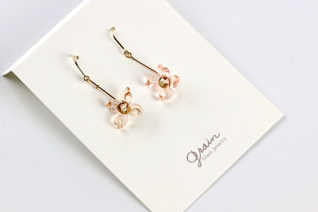 flowerピアス 【ピンク】ガラスジュエリー Glass Jewelry grain アクセサリー 秋田