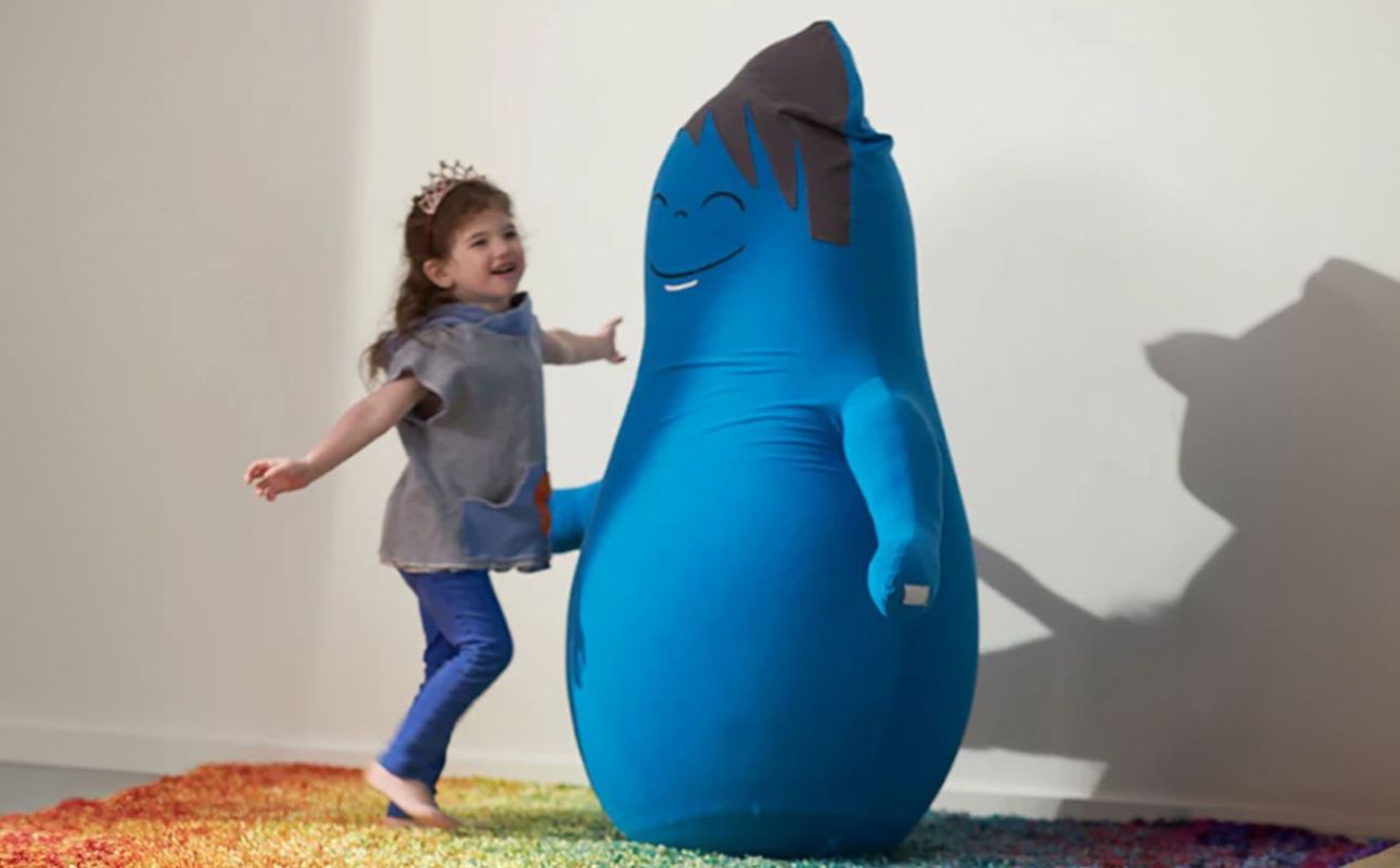 あなたをやさしく抱きしめてくれるかわいい友達。Hugibo Premium（ハギボープレミアム）ピンク【Yogibo ヨギボー プレミアム ビーズクッション ビーズ 座椅子 椅子 クッション ビーズソ