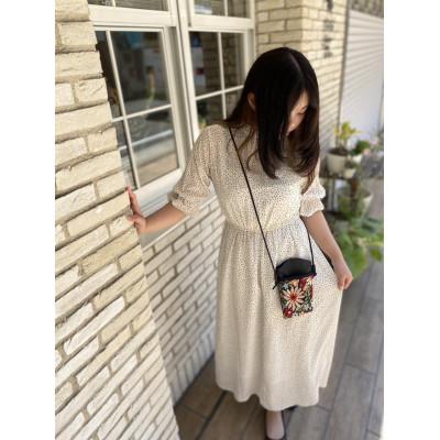 ふるさと納税 尼崎市 ゴブラン織りの外ポケット付き、とにかくかる〜い携帯ポシェット |  | 03