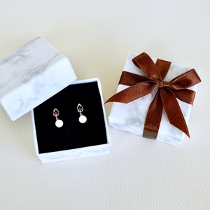 K10YG(10金) イエローゴールド パール & ロードライトガーネット 揺れる シンプル スタッド ピアス  保証書付 SR-2031 242-062-c