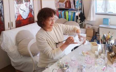 【絵付け手描き】シャンパングラス「小菊と雪の結晶」 筒井啓子作