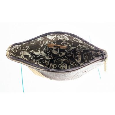 ふるさと納税 富士河口湖町 「鞄工房　香」くじらのポーチ ブラウン |  | 03