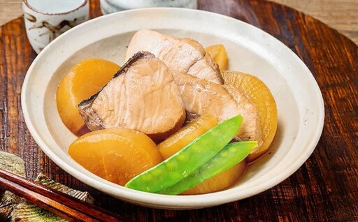 北海道産 【 骨なし切身 】 活〆ブリ切身セット3D冷凍 約600g（300g程度×2パック） 【 2026年7月上旬より順次発送予定 】 鰤 切身 骨 一口サイズ 照り焼き 竜田揚げ 冷凍 魚 魚類