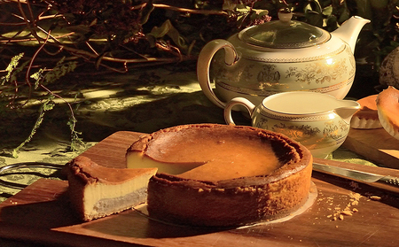 【金武町産田芋使用】田芋チーズケーキ〈1ホール〉