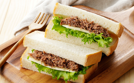 十勝ハーブ牛 塩だけで作った コンビーフ 95g×16缶 国産 北海道 牛 肉 牛肉 無添加 無塩せきコンビーフ 粗ほぐしタイプ 缶詰 保存食 非常食 時短 お取り寄せ 北のハイグレード食品2021受