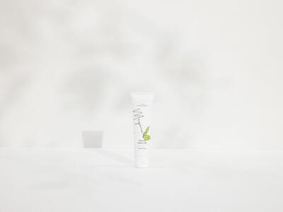 ＜国産グリーンシルク配合＞Mayuco ハンドクリーム 50g AAG0007