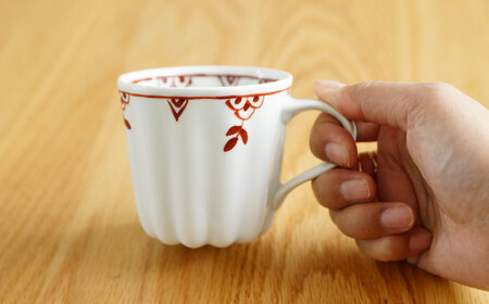 有田焼 デザート皿 & カヌレマグカップ ペアカフェセット【皓洋窯】食器 うつわ 器 皿 取皿 デザート皿 プレート マグ カップ ペア 食器セット カフェタイム 手描き かわいい ギフト 贈り物 食