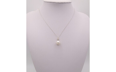 1689　Ptあこや本真珠8.0㎜up　ダイヤモンド0.15ct　ペンダントネックレス