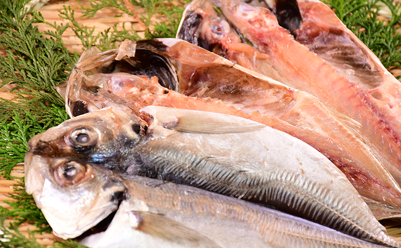 大島水産の「でっかい干物詰合せ定期便（年6回）」 あじ ほっけ 金目鯛 赤魚 開き ひらき ひもの みりん干し 定期便 冷凍 伊豆 ギフト 御歳暮 御中元