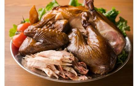 【2026年2月下旬初回発送】【全3回定期便】安心安全な平飼い飼育 絶品スモークチキン 1本【テンアール株式会社】 チキン スモークチキン 燻製 鶏 鶏肉 平飼い 冷蔵配送 北海道  [AXAN116]