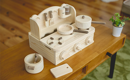 塗料を使わない檜のおもちゃ IKONIH ミニキッチン おもちゃ 玩具 ひのき F6Q-368