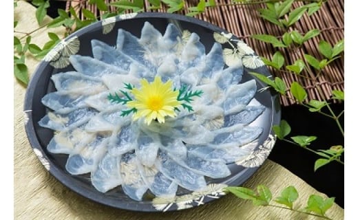 
            【淡路島3年とらふぐ】フグ刺し・活てっさ(約2人前)［8月まで受付］
          