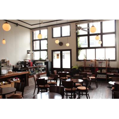 ふるさと納税 長門市 【自家焙煎珈琲】中煎り豆200gと手作りフルーツケーキ詰め合わせ |  | 03