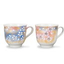 【ふるさと納税】九谷焼 ペアマグカップ 花の舞/山近祥 a01　【 工芸品 伝統工芸 マグカップ カップ コーヒーカップ ペアカップ 結婚 結婚祝 誕生日プレゼント 還暦祝い 古希 喜寿 米寿 退職 定年 プレゼント お祝い お返し お礼 】