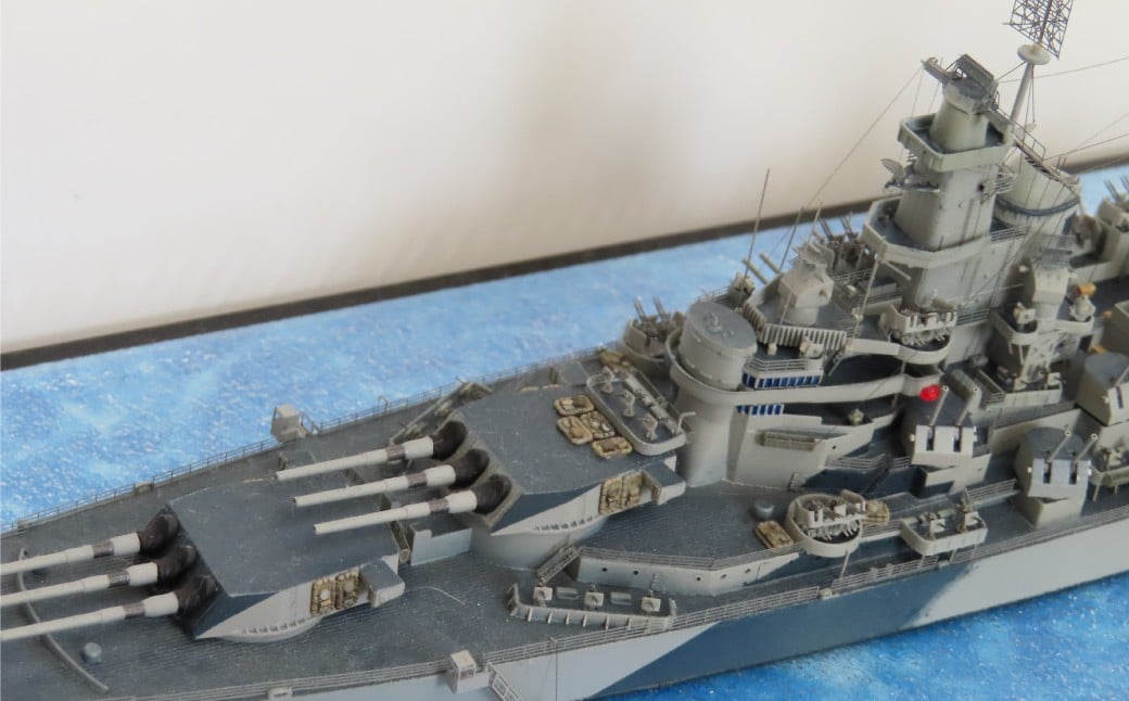 プロプラモデラーが作る！一点物 戦艦「アイオワ」1/700（完成品）タミヤベースプラモデル（MG誌掲載作品）
