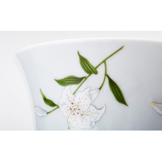 有田焼 白百合 フラワーベース【深川製磁】花器 花瓶 食器 器 うつわ 伝統工芸 磁器 陶磁器 モダン シンプル 白 ホワイト aa059_イメージ2