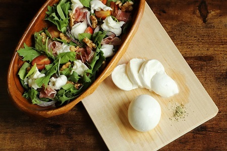 【チーズ】京丹波の白いモッツァレラ 詰め合わせ 6個入り