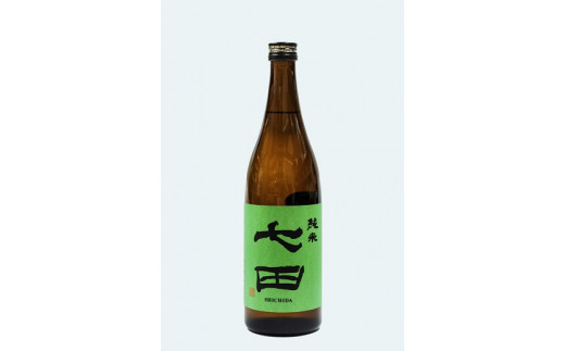 【清酒七田純米酒７２０ml】　
適度な酸、後口の余韻、上品な味わいの広がりが魅力のお酒です。