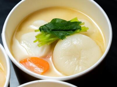 《先行予約》【CHANTMEAL】クラフトスープKYOTO お餅屋さんのお雑煮4個セット［ 京都 祇園 シェフが作る 冷凍スープ 無添加 体に優しい 安心 鳴海餅 おもち 餅  おすすめ おいしい お