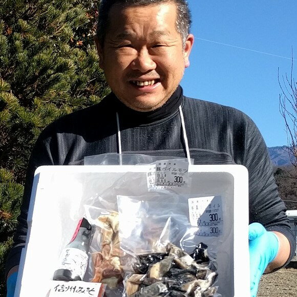 【ふるさと納税】地元ブランド 青山さんのやわらか牛黒ミノ(約300g)&豚白モツ(約300g)&松岡屋麹味噌・醤油 | 牛黒ミノ 豚白モツ 味噌 醤油 だし醤油 ミノ モツ やわらかい 長野県 信州 南信州 飯田 U03