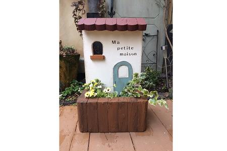 ＜Moon Rabbit＞赤い屋根のお家プランター ｜ 雑貨 庭 ガーデニング 屋外 オブジ 鉢 インテリア