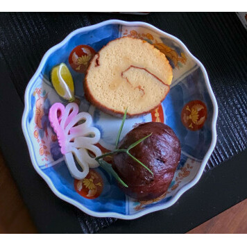 有田焼 色絵丸紋草花割 4寸皿【まるぶん】食器 器 うつわ 手描き 菓子皿 ハレの日 お正月 アンティーク調 11.5cm A10-267_イメージ2