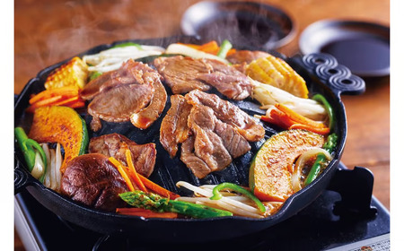 味付ラムジンギスカン赤　肉500g×タレ200g　700g　1パック【ラム肉　ラム　羊肉　焼肉　ジンギスカン　肉　冷凍　北海道　ふるさと納税】(W0016)