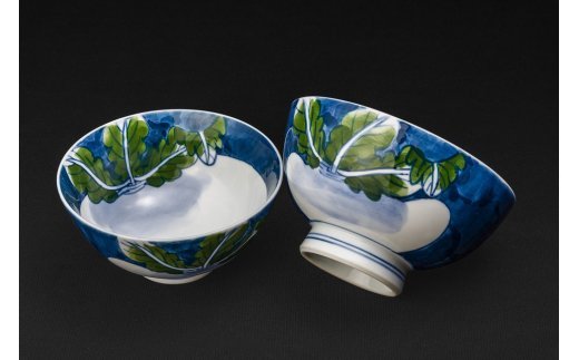 【伊万里焼】蕪絵お茶碗（大１つ・小１つ） H680