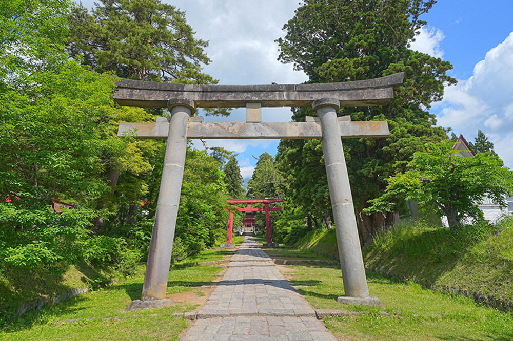 【タクシーでらくらく移動】着地型弘前近郊ゴルフ・観光ツアー 4名様ご招待＜レターパックプラス＞ [ホテル宿泊券 ゴルフ場利用券 入場券 食事券]