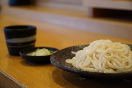 羽衣製麺　生うどん・特製めんつゆセット