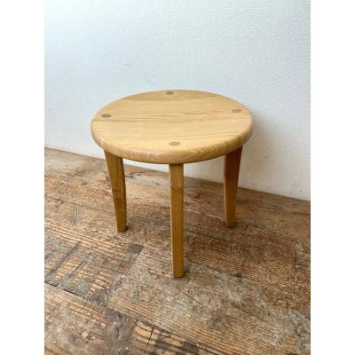 ふるさと納税 藤枝市 栗の木製　少し大きめでゆったり　丸スツールL　スツールとは呼べない座り心地 |  | 01