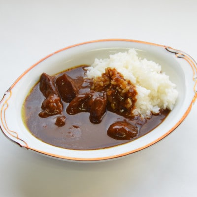 【発送月固定定期便】ゴロッ!と入ったコラーゲン牛すじカレー5食セット(岡垣町)全6回