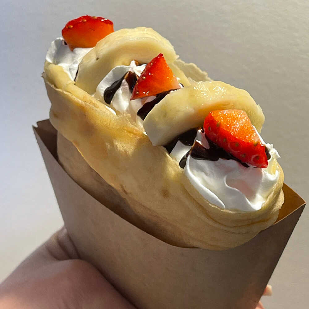 【ふるさと納税】冷凍クレープおまかせ5個セット 日田市 / CrepeShop CHOCO 冷凍 スイーツ 詰め合わせ 個包装 菓子 デザート おやつ チョコ ティラミス アイス イチゴ バナナ 季節限定 お子様にも 人気 手作り スイーツ アイスクレープ 専門店 [ARFS001]