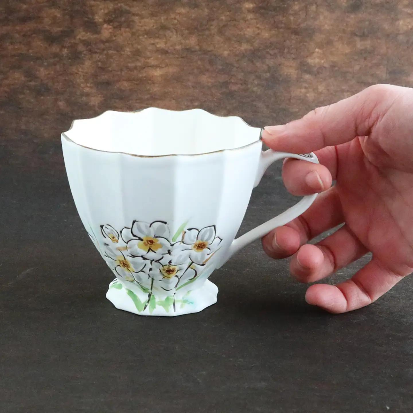 【美濃焼】koyomiお花マグカップ 1月 水仙【buzan 武山窯】食器 コーヒーカップ ティーカップ [MBA013]