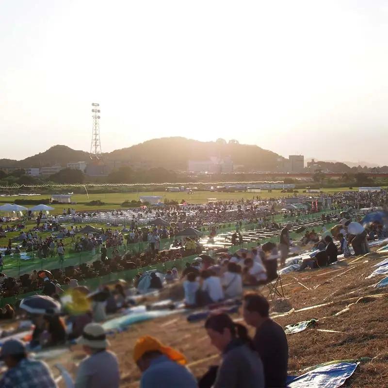 【2026年8月1日(土)】第110回足利花火大会 有料観覧券 テーブル席＜1席＞ 6名定員 花火大会 花火 イベント 行事 夏 券 チケット ペア 家族 栃木県 足利市 F7Z-1403