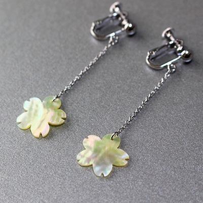 ふるさと納税 志摩市 貝のイヤリング【桜:アコヤ】