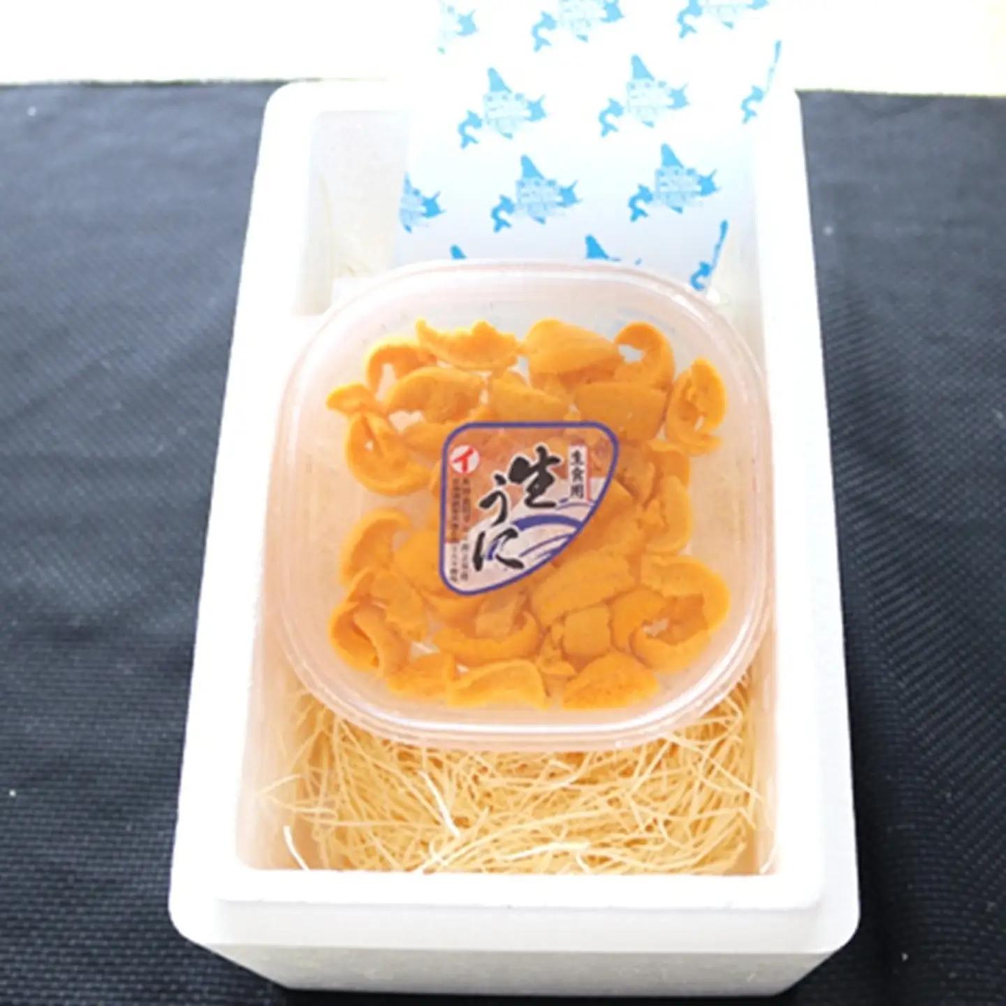 エゾバフンウニ塩水パック100g×1P、いくら醤油漬け(鱒卵)100g×1P、お刺身ホタテ貝柱300g×1P、お刺身サーモン300g～500g(1～3本)[11月下旬以降発送] E-71045