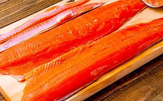 北海道産 船上活〆サケメス 約2.5kg 【2026年9月上旬～10月下旬まで発送予定】 鮭 イクラ 卵 活〆 塩焼き 冷凍 旬 魚 魚類 魚介 魚介類 食材 国産 サケ さけ フライ ムニエル サケ
