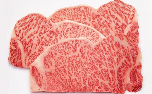 丹波高原の恵みによって誕生する丹波牛A5ランクサーロインステーキ