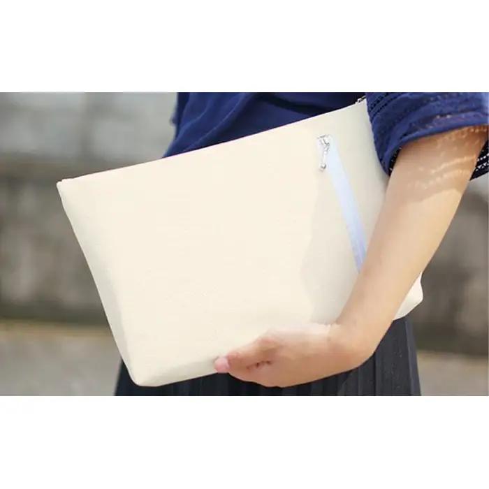上質な日本製おむつポーチ「occhi」（ホワイト） No.241-01