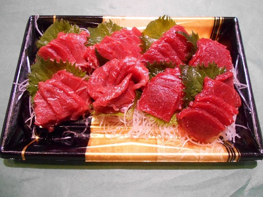 ミンク鯨刺身