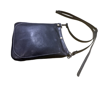 【 八幡レザー 】 サコッシュ クロ 【DP10W】 カバン 鞄 かばん サコッシュ 牛革 レザー 軽量