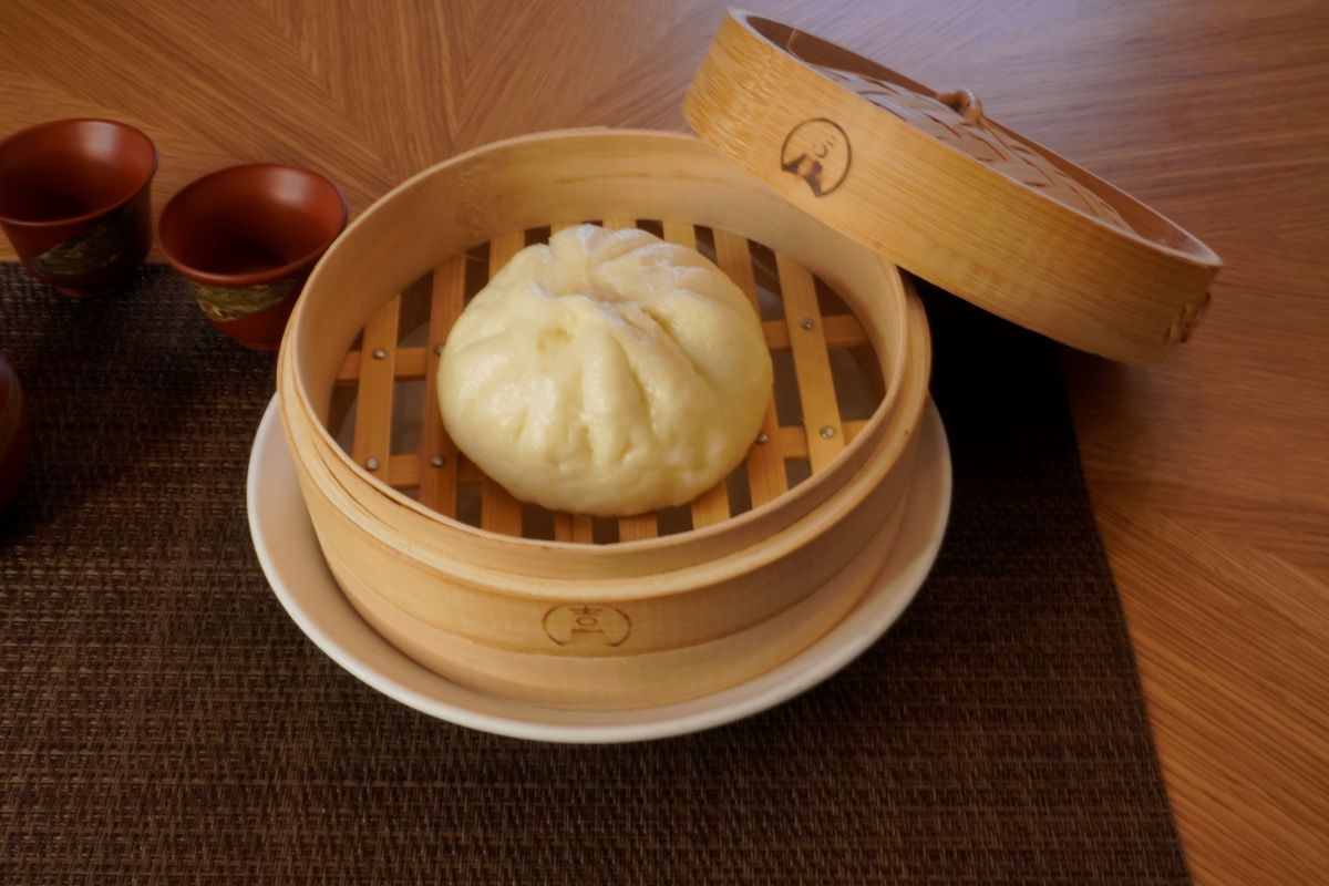 知多豚又焼入　久田の肉まん　6個｜肉まん 中華 中華料理 惣菜 冷凍食品 電子レンジ 簡単調理 時短 家族 ランチ ディナー 点心 知多豚 こに豚 小西養豚場 中華料理久田 CHINESE TAKEOUT 久田 愛知県 常滑市