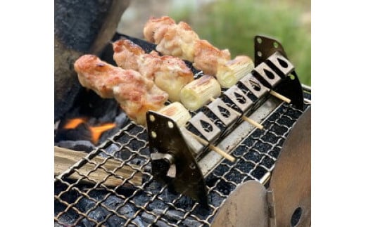 お手持ちのBBQコンロ用の網に止めるだけでの簡単セッティング！