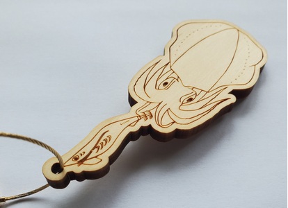 【アオリイカ・ゴールド】11種から選べる ヒノキ薫る 魚のウッドキーホルダー